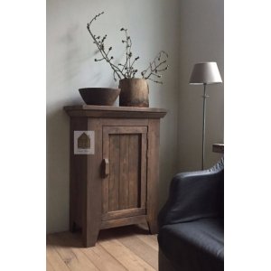 Kleine kast / dressoir